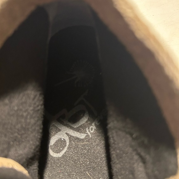 OTBT light brown color wool ankle booties laceup front size 6.5 NWT - Picture 6 of 7